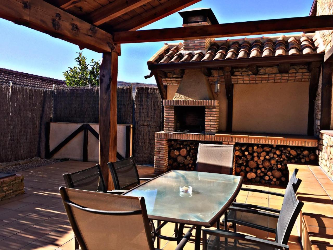 El Corral De Concejo Guest House Horcajuelo de la Sierra Exterior foto